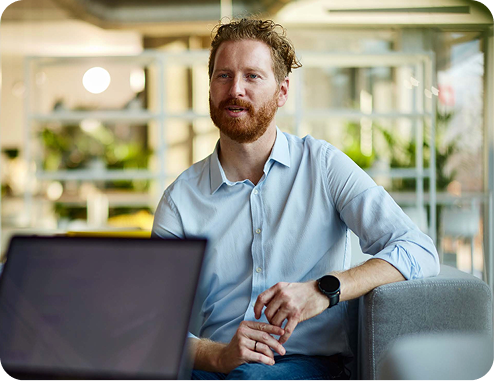 Ondernemer die zijn bedrijf verkoopt